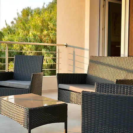 Апартаменты Anna's Corfu Escape 1